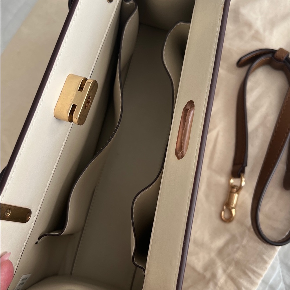 Tory Burch Lee Radzwill Bag - Picture 10 of 10